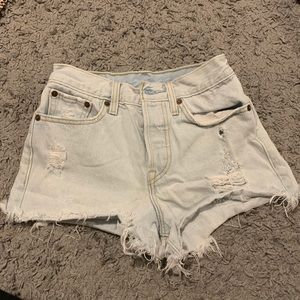 High-Waisted Levi’s Light Blue Denim Shorts